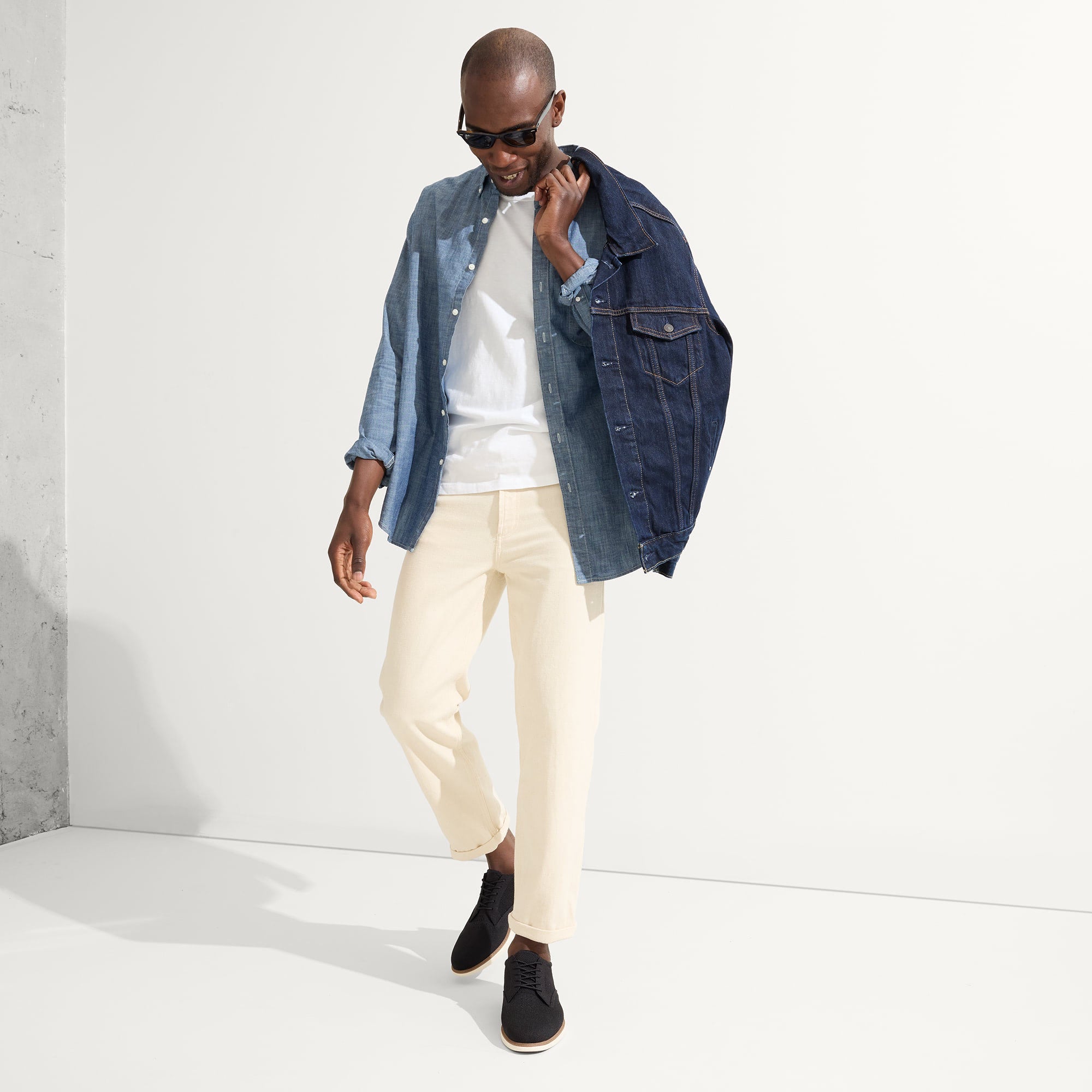 model | Alternate view of a model wearing The Oxford in Black. 