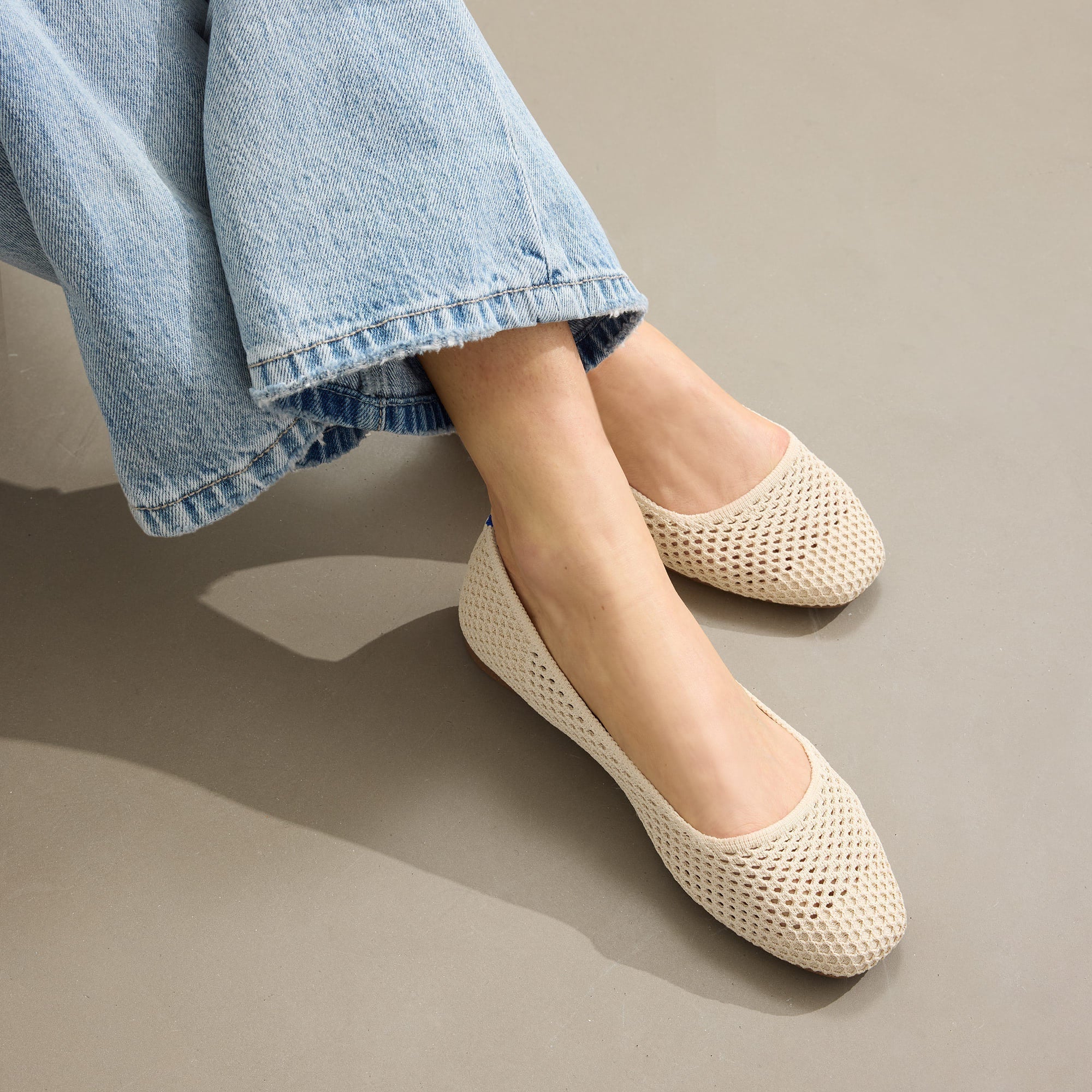 hover | Model wearing The Max Square in Off White Mesh.