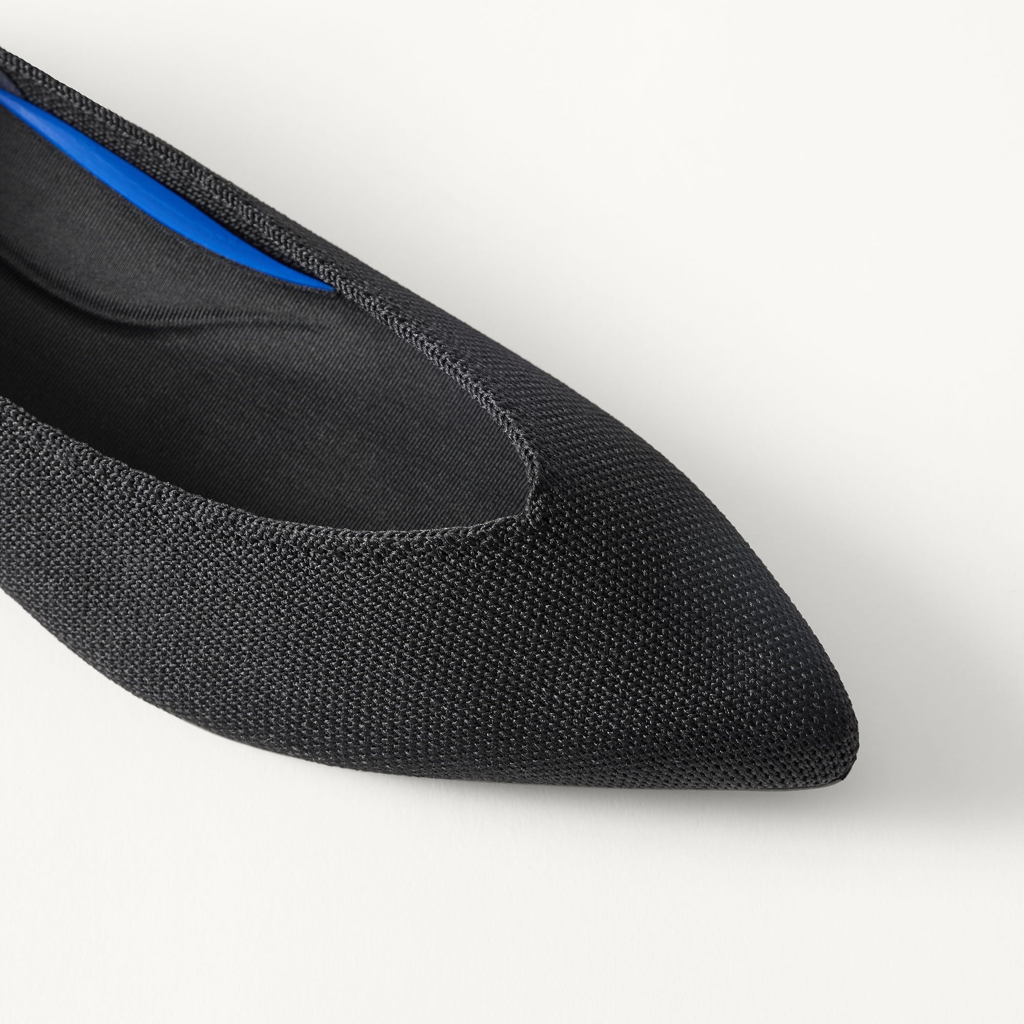 macro | Close up of the toe and vamp on The Point III in Black.