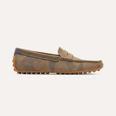 side | The Men's Daily Driver in Brown Camo shown from the side. 